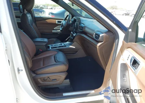 2021 Ford Explorer King Ranch z USA, uszkodzony, nr VIN 1FM5K8LC5MGC36687